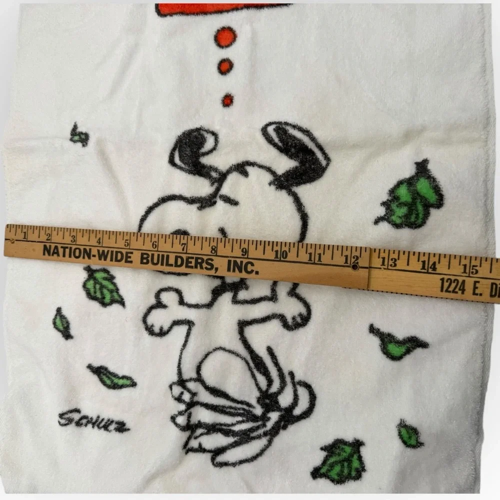Peanuts Snoopy hand towel Dish Towel vintage Stevens Utica 23